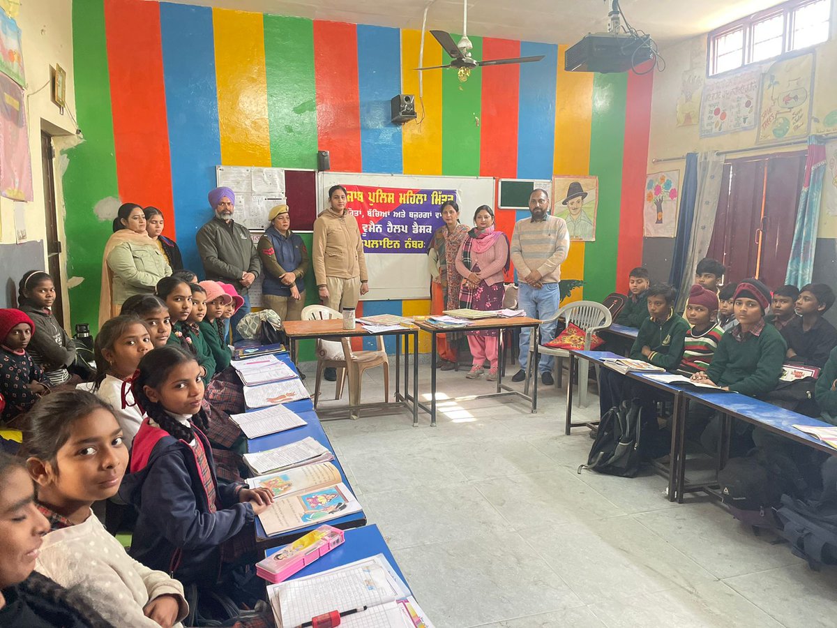 #Saanjh staff from Amritsar Police conducted an awareness seminar at Govt. elementary school Chheharta & Govt. elementary smart school Angarh, Amritsar. Students were educated about domestic violence, drug abuse, cybercrime and the Helpline number 112. #SaanjhShakti