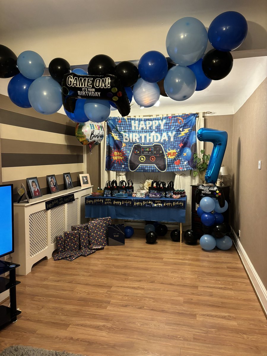 Chloe Barton tweet media