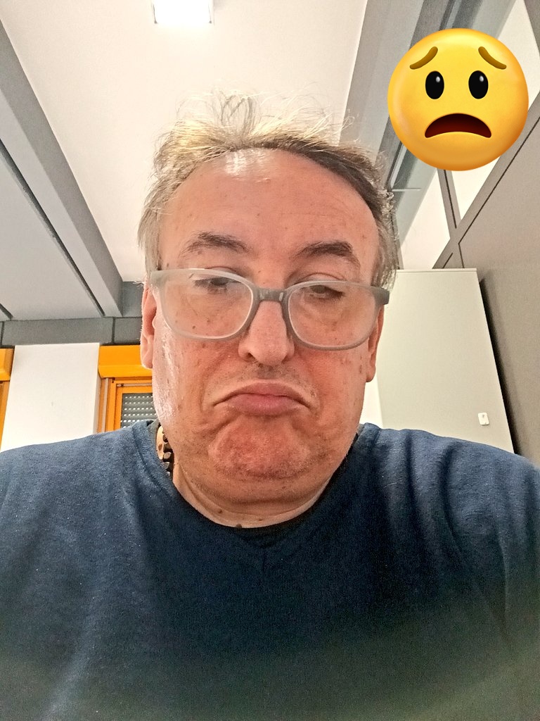 themangia's tweet photo. Le facce felici del #lunedi #mattina dopo il favoloso #Weekdone. Direi un risveglio pazzesco alla #Fantozzi. Dai che mancano solo 5 giorni al #finesettima. #buongiorno #BuongiornoATutti #buongiornissimo https://t.co/gNdjjpk8zu