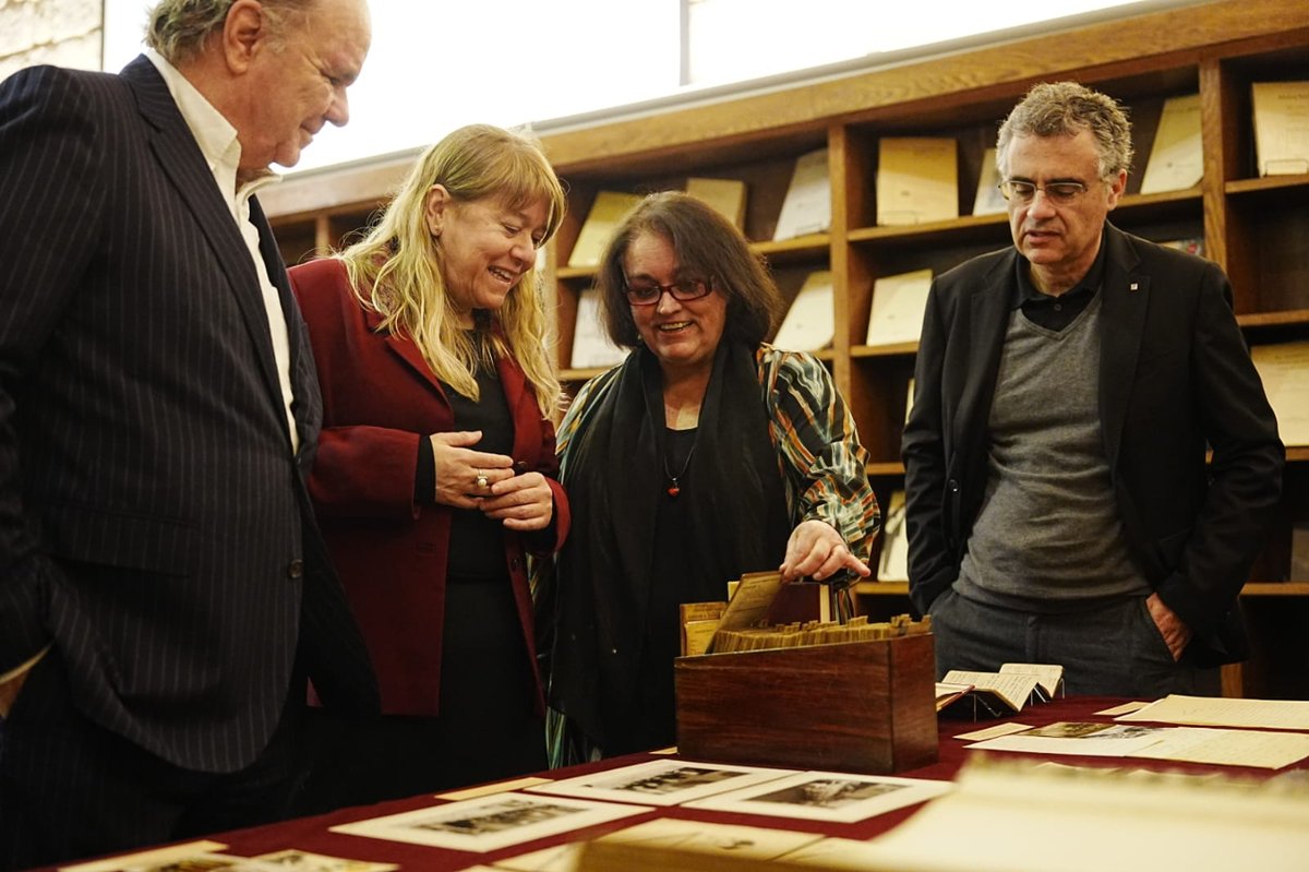 📚 El fons de la Fundació <a href="/InstitutCambo/">Institut Cambó</a> s'incorpora a la <a href="/BiblioCatalunya/">Biblioteca de Catalunya</a>.

👉 El fons documental consisteix principalment en l’arxiu de Francesc Cambó i conté documents personals, correspondència, memòries, discursos i fotografies, entre d'altres.

🔗 ja.cat/g5uqq