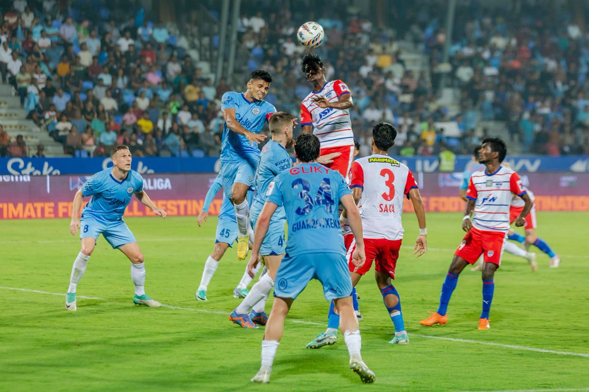 RahulBheke's tweet photo. Many thanks to all the MCFC fans for their support. ⚽🔥 

Chatrapati Shivaji Maharaj Ki Jai!

#ShivajiJayanti #MumbaiCityFC #MCFCBFC #ISL10 #AamchiCity https://t.co/WK2AkIVRgO