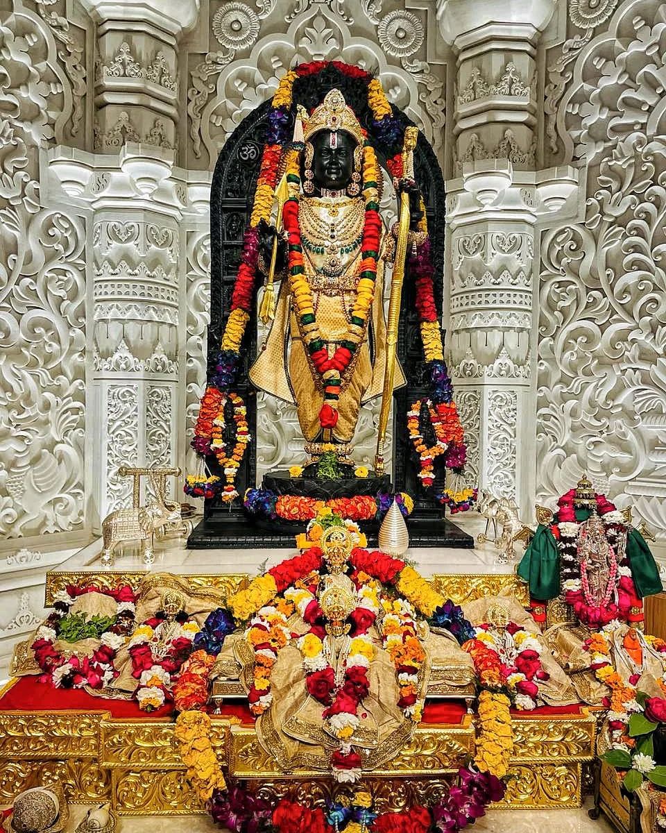 ᴍᴀɴᴜ tweet media