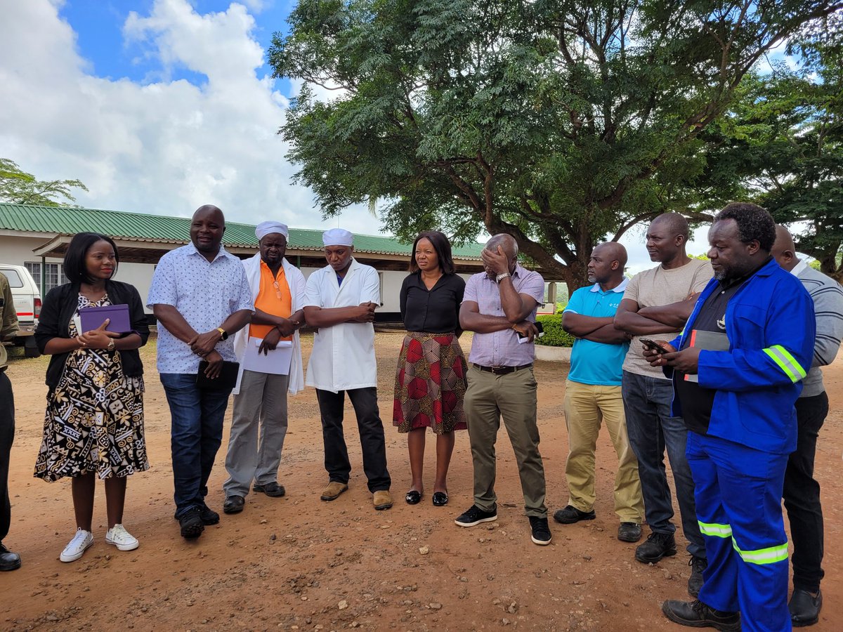 AfricaAccel's tweet image. Tripartite delegations from #Uganda, #Kenya and #Malawi visit Makwasa Tea Estate in Malawi to learn about their good and sustainable practices to combat #ChildLabour in the #tea supply chain 🍵🫖