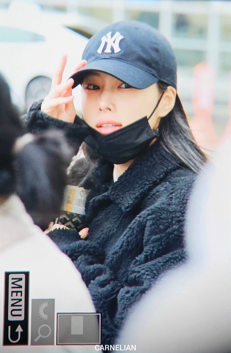 240219 pre.
#강혜원 #KangHyeWon #혜원 #Hyewon #カンヘウォン
<a href="/hyemu_official/">Team Hyemdan</a>