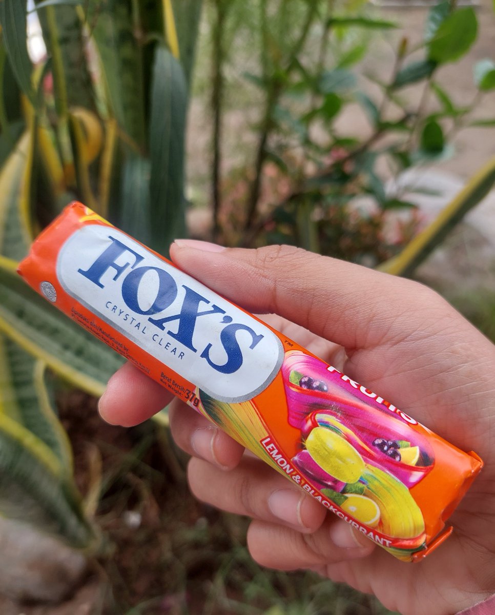 bener bener diluar prediksi guys, permen FOX'S ada versi mini mini gemes gini 🤩  aku nemunya di alfamart ini, beneran deh pengen langsung masukin ke kantong karena saking gemeshnya 🫠 akhirnya aku bisa bawa FOX'S festive candy yang terkenal itu kemana mana ☺️