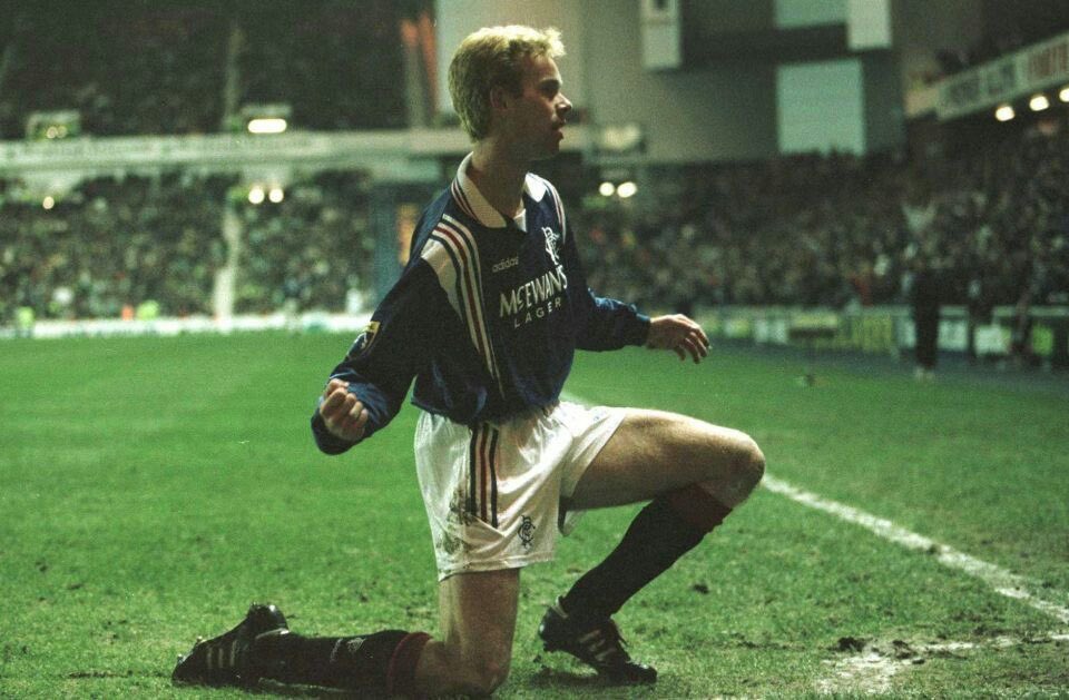 Erik Bo Andersen celebrates in the 1997 New Year fixture versus Celtic.

#OldRangersPics #RangersFC

🔵⚪️🔴