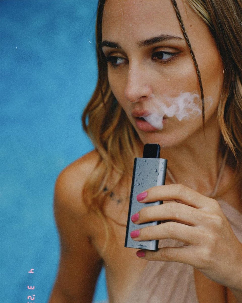 #HQD CUVIE SLICK #6000puffs Water proof😍😍 . . . ❌Warning: The device is used with e-liquid which contains addictive chemical nicotine. For Adult use only. #disposablevapes #vapetricks #vaping #vapewholesale #vapor #pod #vapeshop #puff #smoke #cigarette #ecig #disposablepod
