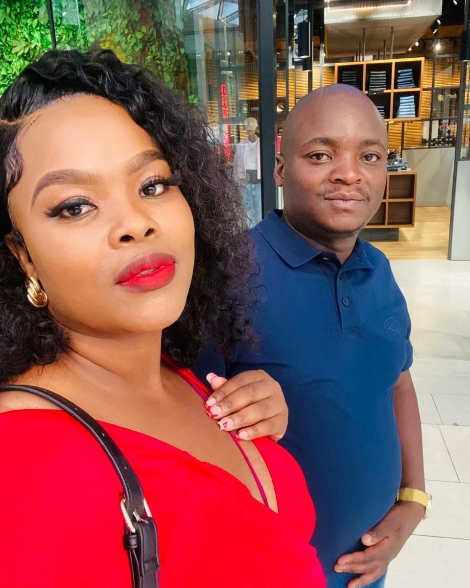 precise1990's tweet image. Month of love ❤️🌹♥️😍