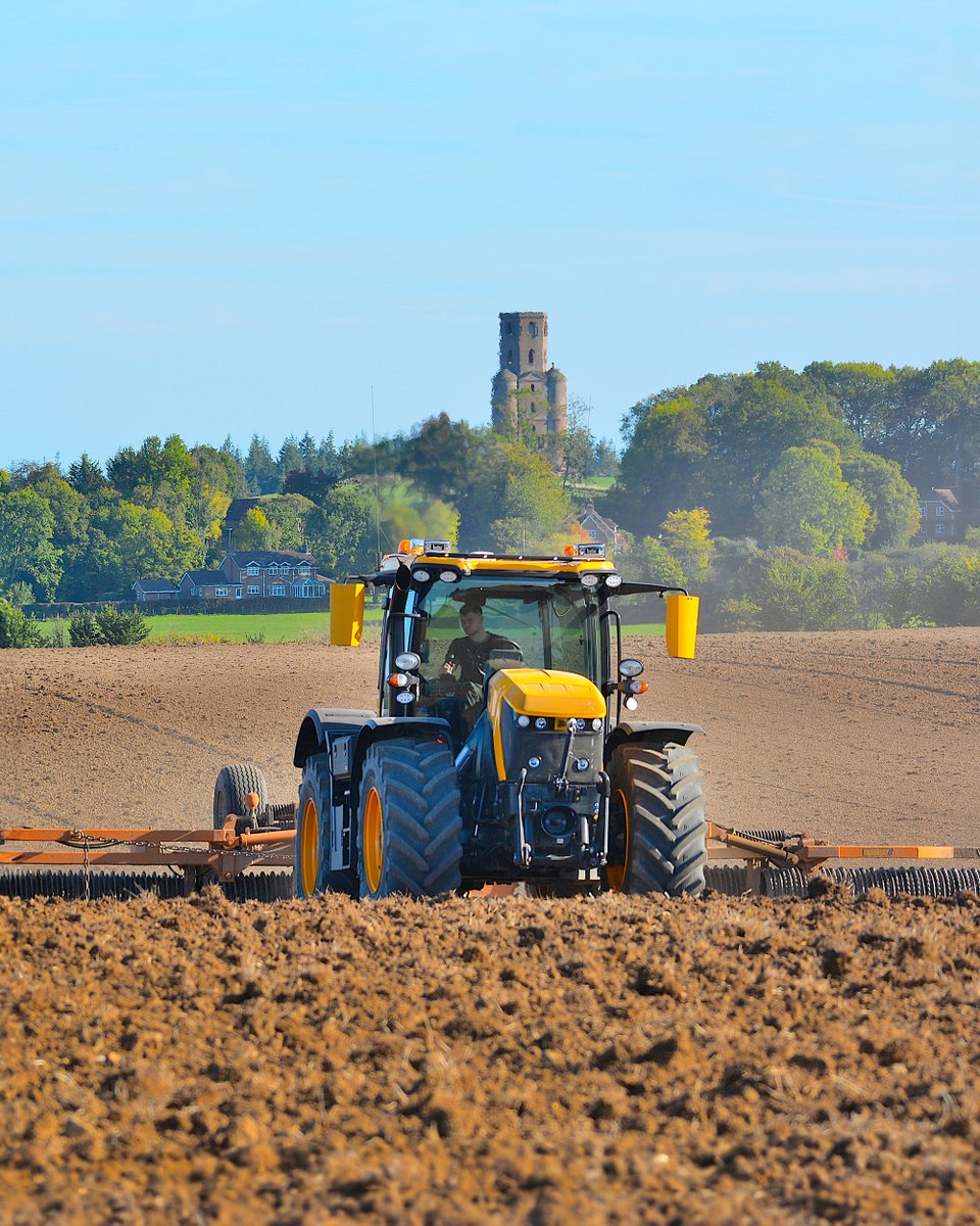 Feel accomplished. A #JCB Fastrac 4220 cultivating near the historic Horton Tower in Dorset for WG Wrixon & Son. Discover more: brnw.ch/21wGTnn. #JCBmoment _ Photo by @farmphotodorset