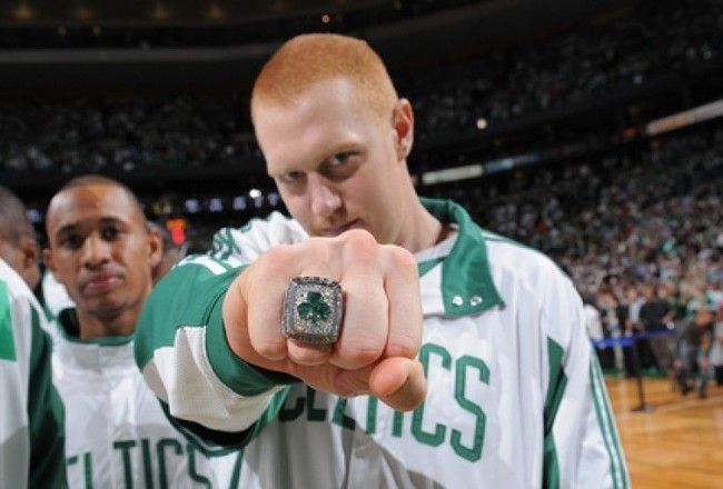 InfoRealGSW's tweet photo. LISTA ACTUALIZADA DE JUGADORES CON MÁS ANILLOS QUE LILLARD 🔎

- Mark Madsen
- Javale McGee
- Quinndary Weatherspon
- Speedy Claxton
- Darko Milicic
- Brian Cardinal
- DeAndre Jordan
- D.J. Mbenga
- Brian Scalabrine

Campeonatos? No, yo soy más de MVP de All Star 💪⌚ https://t.co/nQxCPLNflM