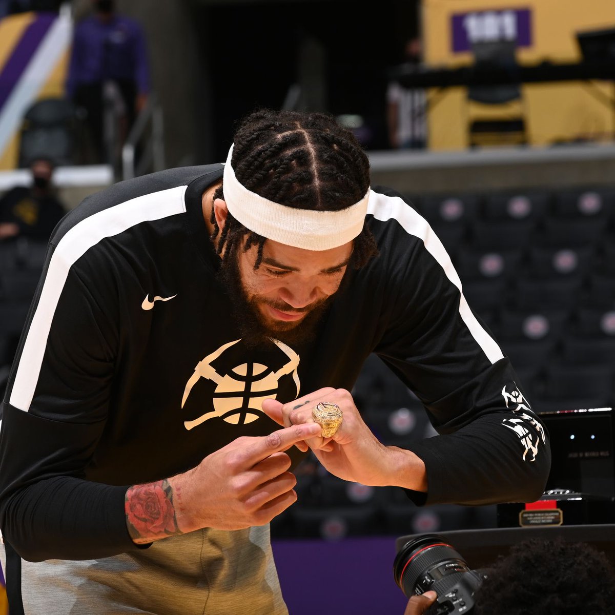 InfoRealGSW's tweet photo. LISTA ACTUALIZADA DE JUGADORES CON MÁS ANILLOS QUE LILLARD 🔎

- Mark Madsen
- Javale McGee
- Quinndary Weatherspon
- Speedy Claxton
- Darko Milicic
- Brian Cardinal
- DeAndre Jordan
- D.J. Mbenga
- Brian Scalabrine

Campeonatos? No, yo soy más de MVP de All Star 💪⌚ https://t.co/nQxCPLNflM