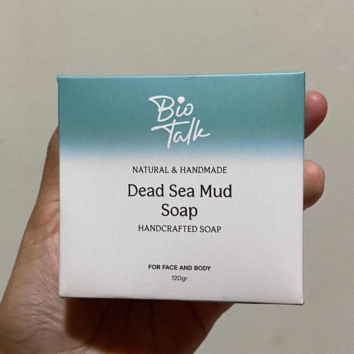 journeywithApr's tweet photo. beraniin ganti sabun ke dead sea mud gak nyesel samsek! soap savior-ku 🙌🏻

CATET….ini sabun BAGUS BGT buat kulit yang suka gatel karna debu / alergi https://t.co/EpkI1ykZES