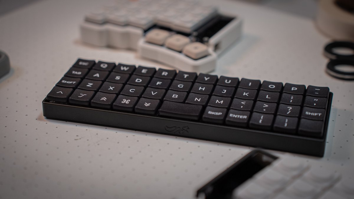 minipeg48をオールブラック 化したところ、めっちゃエエかもしれん