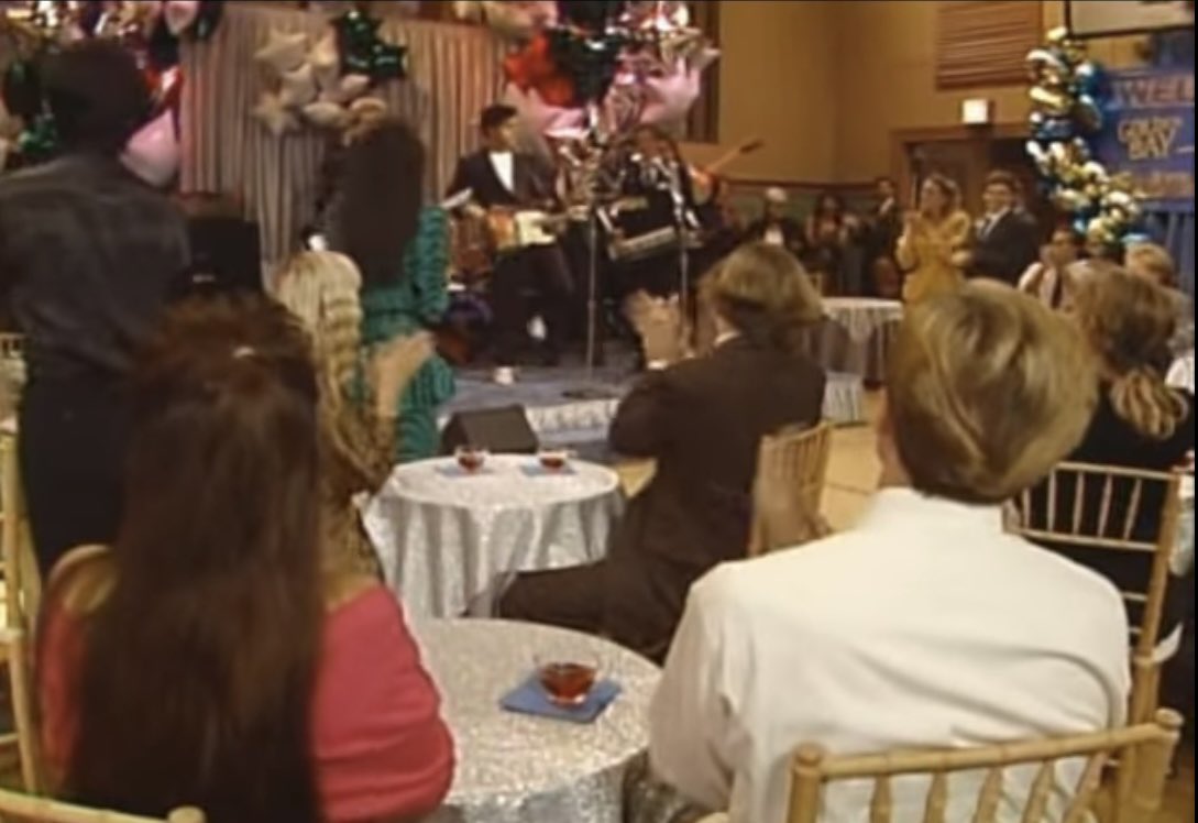 themoviechairs's tweet photo. Full House (1987-1995) has the chairs. https://t.co/Keiy5KeA7y
