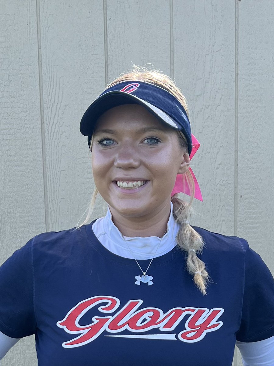 Happy birthday to #20 <a href="/LilySippel/">Lily Sippel</a>! Your energy is unmatched! Can’t wait for this last tourney with you! Hope you had the best day! 

#allgutsallglory #goglory