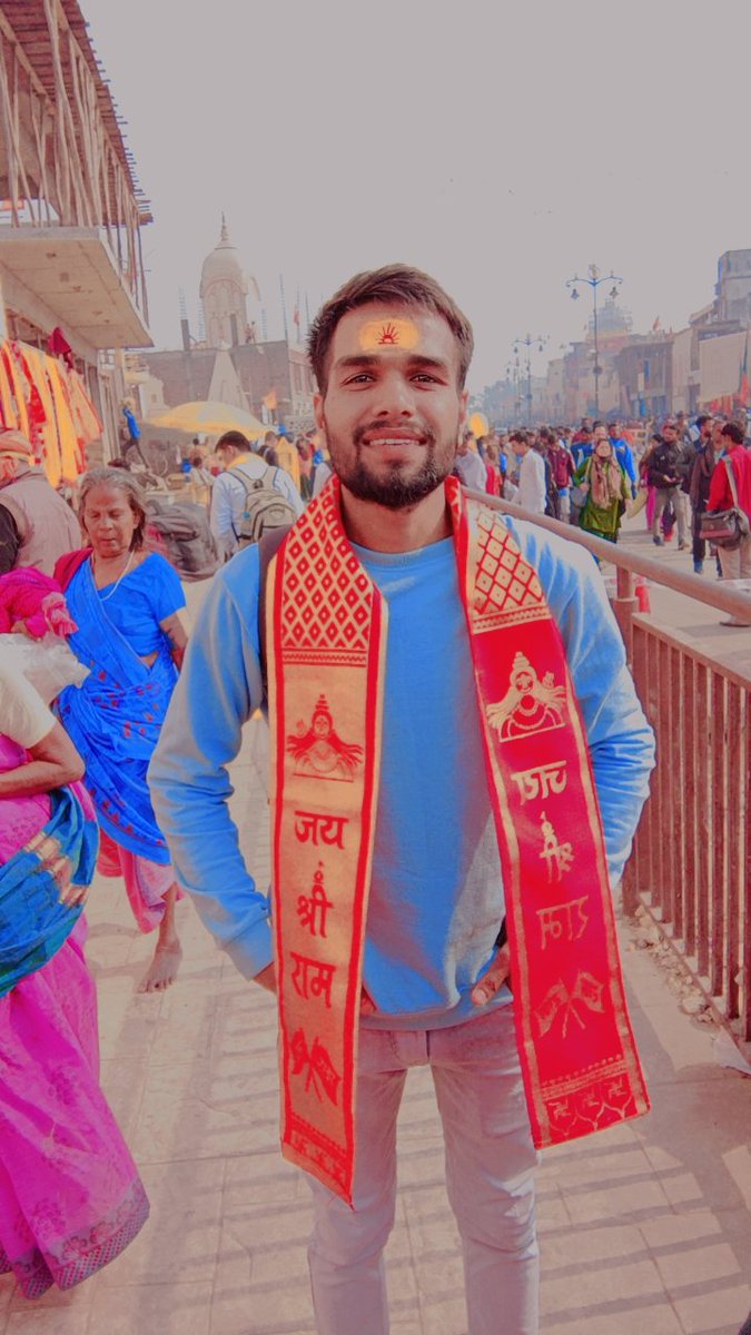 DEVENDRARAJPUTT's tweet photo. आज अयोध्या में श्री राम भगवान के दर्शन करने पहुंच गए।।
जय श्री राम 🙏
#devendrarajput https://t.co/UGEuDfp1ab