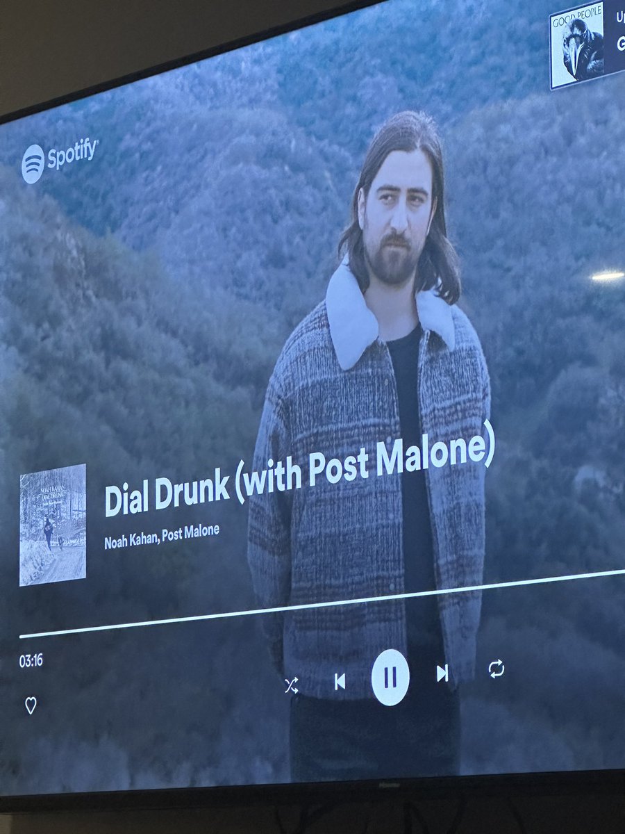 JohnnyM_ItsMe's tweet photo. Chris Tanev had a banging colab with Post Malone.

#Flames https://t.co/Dkk8QNlPk5