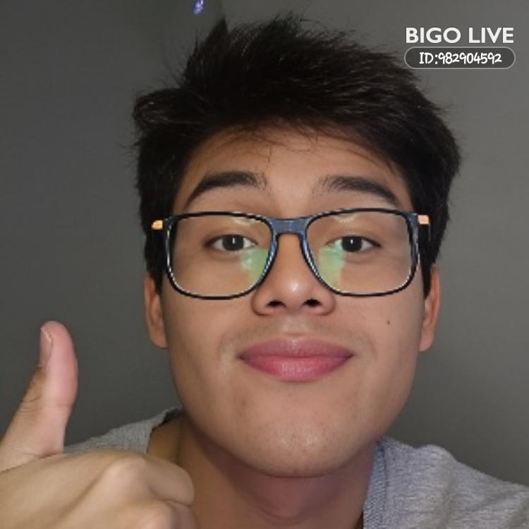 GrinchV4's tweet photo. ¡Ven a ver a Edward20 en directo en #BIGOLIVE y haz nuevos amigos!  https://t.co/BFWotC5FcO https://t.co/oXD8SCO8do