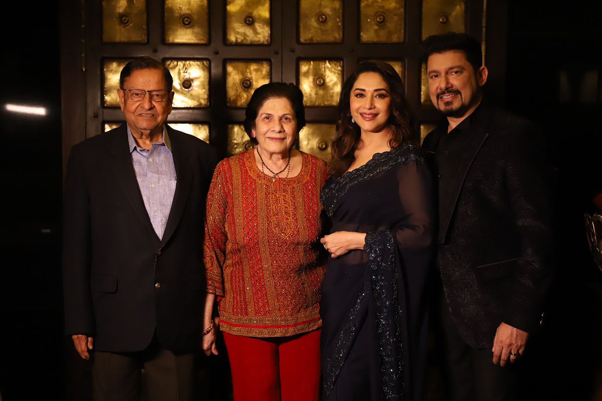 My #EverydayMotivation: Bonded by love, captured in a single frame. 👨‍👩‍👧‍👦💕 @MadhuriDixit #MondayMotivation #Family #Love #Grateful