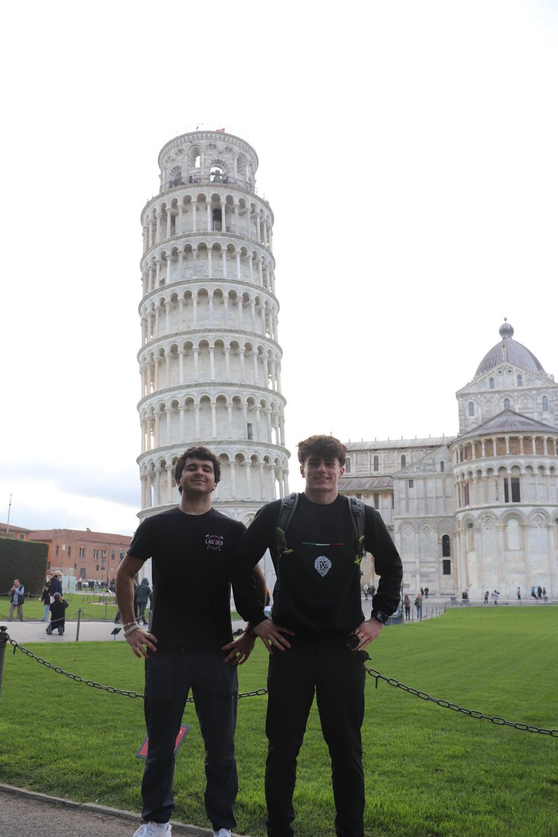 DoctorJOtto's tweet image. No trip to Pisa would be complete without the leaning tower in it. #monomoyInItaly #monomoy @MonomoySchools @MonomoyLatin @miss_lee_shark
@cranberryteam @MonomoyMelinda @mrhsvpa