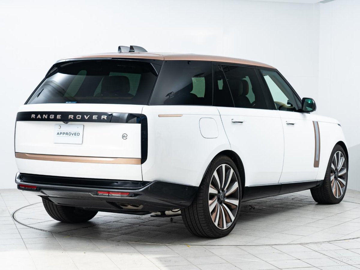 seawaysltd's tweet photo. ✨Ready for Order✨

2023 Range Rover SV

♦️P530
♦️4.4L Petrol
♦️10,000 KM
♦️Sunroof
♦️Beige &amp; White Leather Interior
♦️Air Suspension
♦️LED Lights
♦️CarPlay
♦️Virtual Cockpit
♦️Meridian Signature

✅Get in touch for more details.

📞/WhatsApp +254709925000  
📧cars@seaways.net https://t.co/fhufkdWfJY