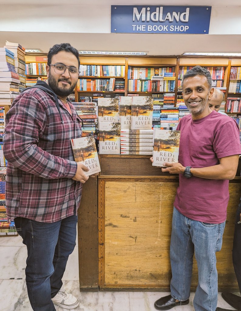 Here's how we spent our Valentine's day going to a few of our favourite bookstores with @sombatabyal and Red River. 

Get your signed copies at @Bahrisons_books @midlandbook @faqirchandbooks @midlandsouthex