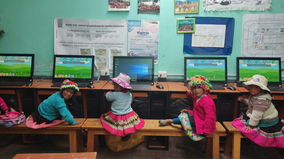 El 5% de la població peruana no sap ni llegir, ni escriure.  des de Proide – Campus anem fent costat a les Escoles del Valle Sagrado. Estem convençuts que l’educació és el primer motor de qualsevol país.