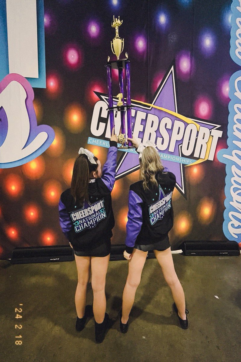EakinsKatelyn's tweet photo. Your Senior 4 Medium Cheersport Champions!!! #BelieveTheHype #ATA #InsideTheMatrix #Matrix https://t.co/7Fqqb7LDwE
