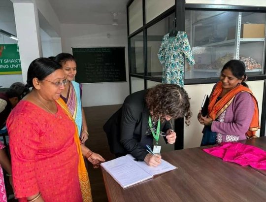 Visit to Shakti Project by Ms. Jeniffer of @McCainFoodsInd to understand the Farm and Non farm businesses being undertaken by Self Help Group Women of Mehsana.