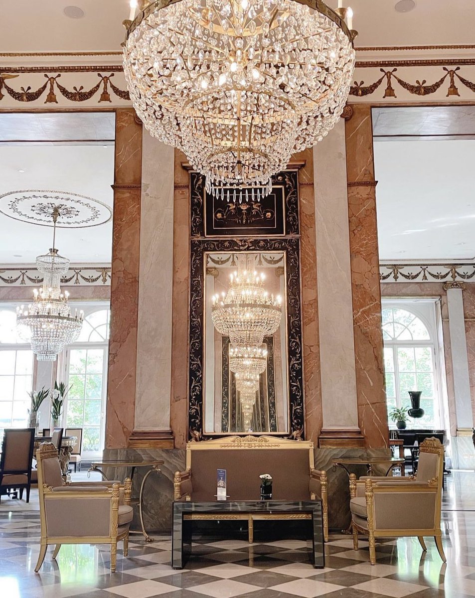 Beauty has no age since 1906. Feel well with us. #westinrome #feelwell #viaveneto #mainlobby