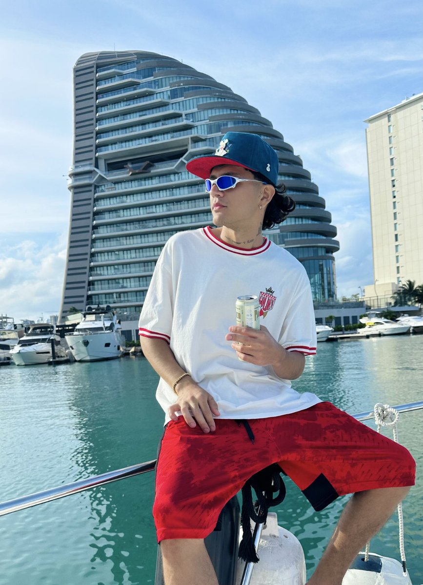 AndersonZ98's tweet photo. 🦈 https://t.co/gCiOZsQ0Mo