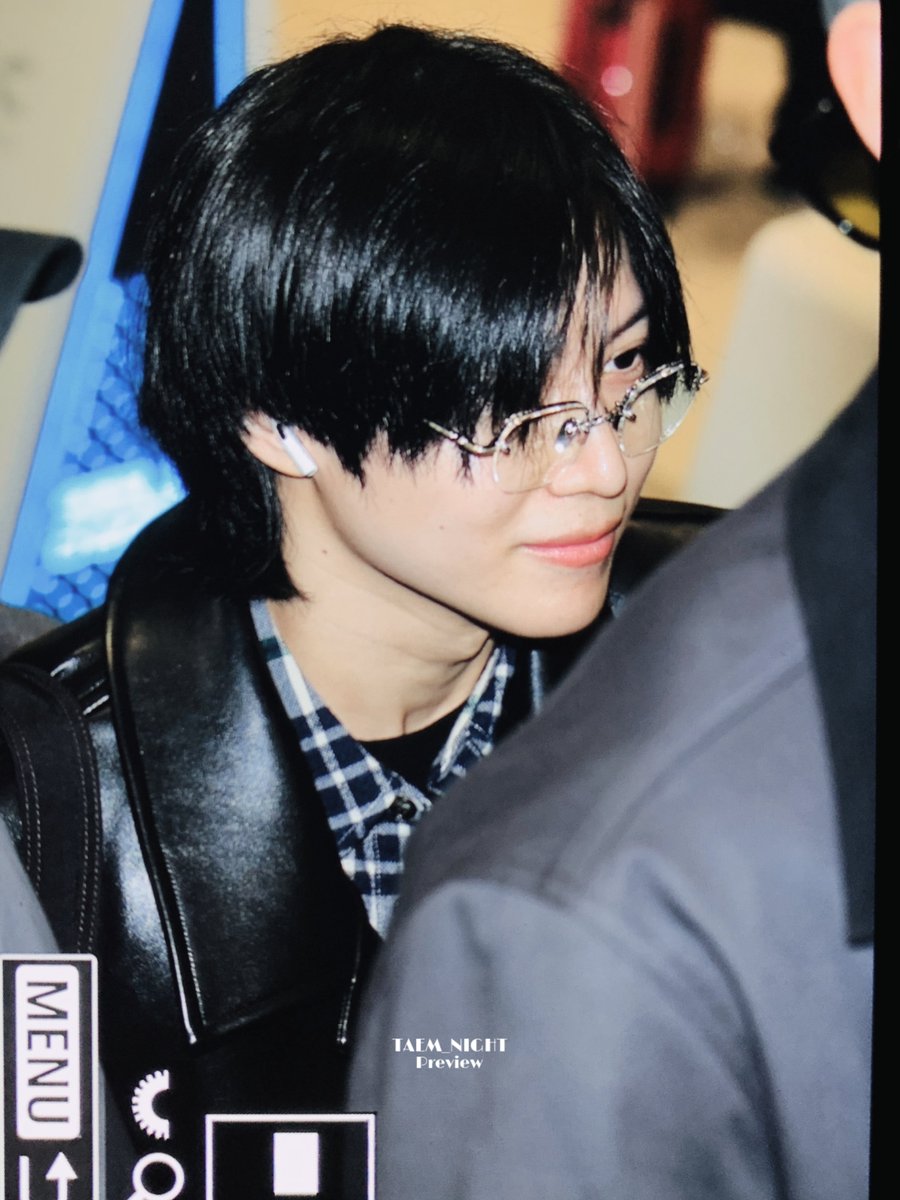 taem_night's tweet photo. 240219 김포공항 출국 프리뷰

#태민 #TAEMIN #テミン https://t.co/mXVaZpmeDV