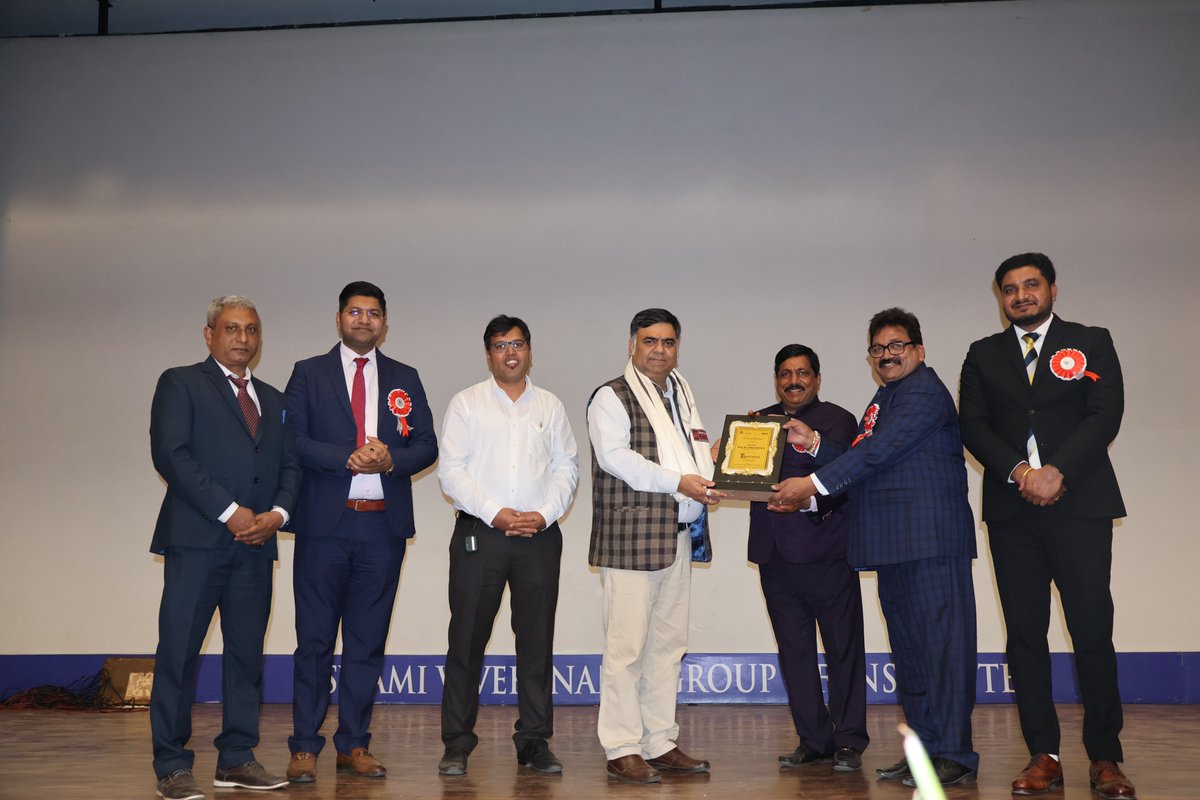 svietofficial's tweet image. A Heartfelt Gratitude to Mr. Vikas Chawla, Dean Academics at IKGPtU, for his invaluable presence at Techathon 2.0, inspiring all with his insights. His contribution enriched the event and elevated the experience for all participants.
#Techathon2.0 #TechUnity #InnovationHub