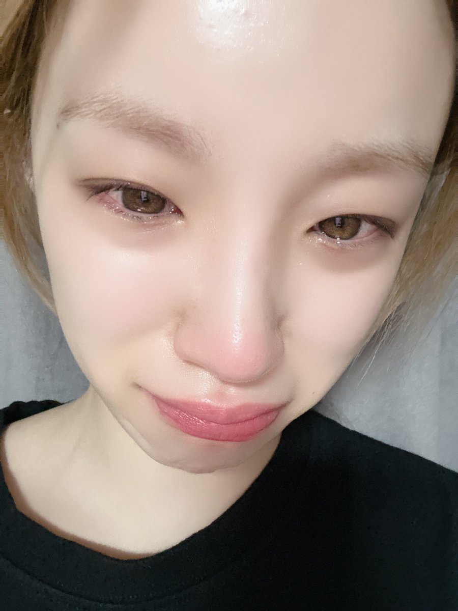 _jaxtaposition's tweet photo. 4/5 ✅ waiting for soyeon’s 😆
(jk soyeon pls don’t cry 🥹) https://t.co/EUWd88AQJ8