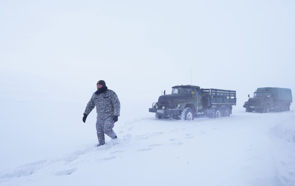 Увс аймгийн 12 сумаар явж ажиллалаа. Увс аймагт хийгдсэн зудын 4 удаагийн үнэлгээгээр Увс аймаг “маш их эрсдэлтэй” ангилалд орсон.  Хаваржилт бүх сумдаар нийтлэг тун хүнд байна, тэр сум хүнд, тэр сум гайгүй гэж ангилахад тун хэцүү болжээ. Цас эрт ихээр орж эрт дохио өгсөн тул