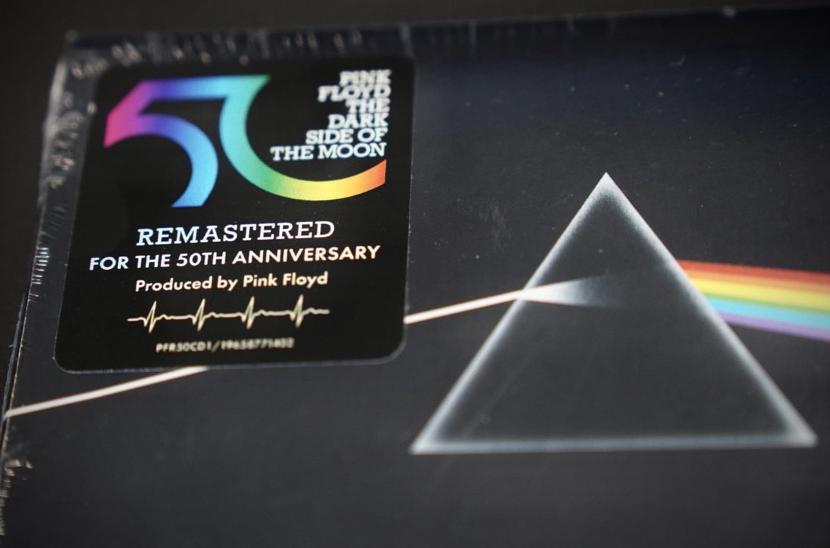 HIDEO_KOJIMA_EN's tweet photo. Bought PINK FLOYD's REMASTERED FOR THE 50TH ANNIVERSARY edition CD of "THE DARK SIDE OF THE MOON" in pieces. https://t.co/LbjAYlHgO7