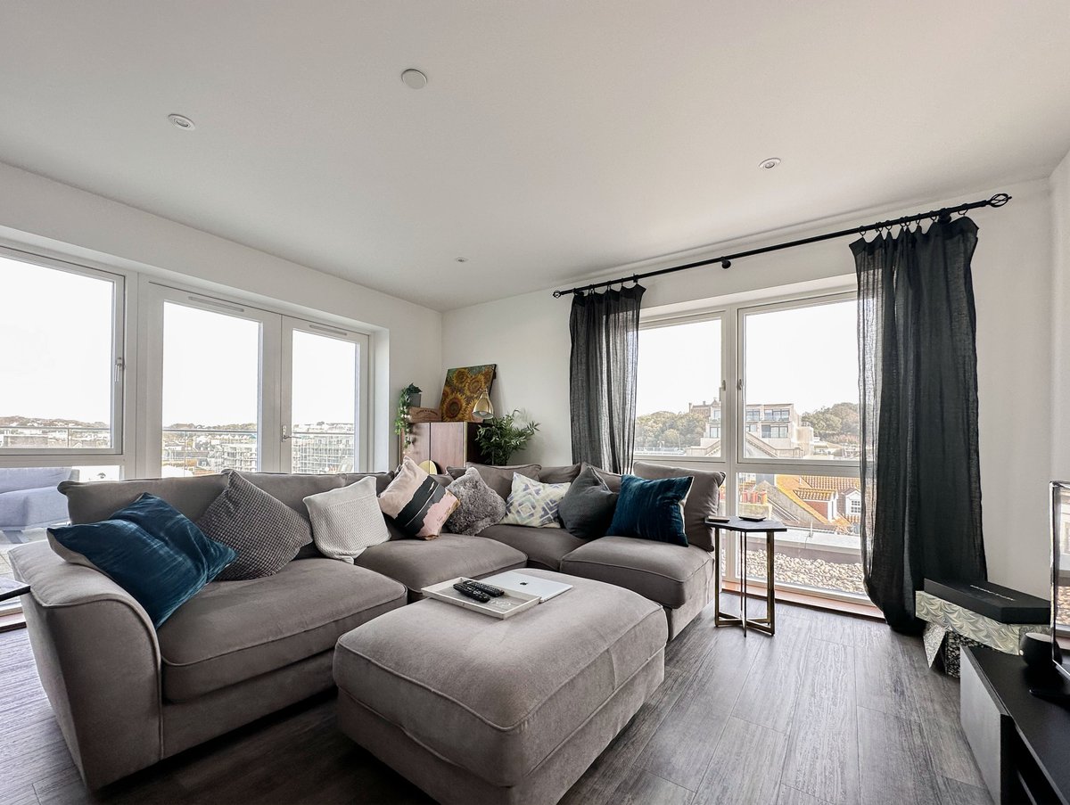 indigoestates's tweet photo. FOR SALE | ST HELIER
Asking £650,000
Please contact sales@indigo.je
or call 01534 639955
https://t.co/rZvBw8wCnt
#indigoestates #forsaleinjersey #channelislands #jerseyci #penthouseapartment #2bed2bath #roofterrace #realestate #luxuryliving #luxuryproperty #jerseyproperty https://t.co/NCiT0uLUvG