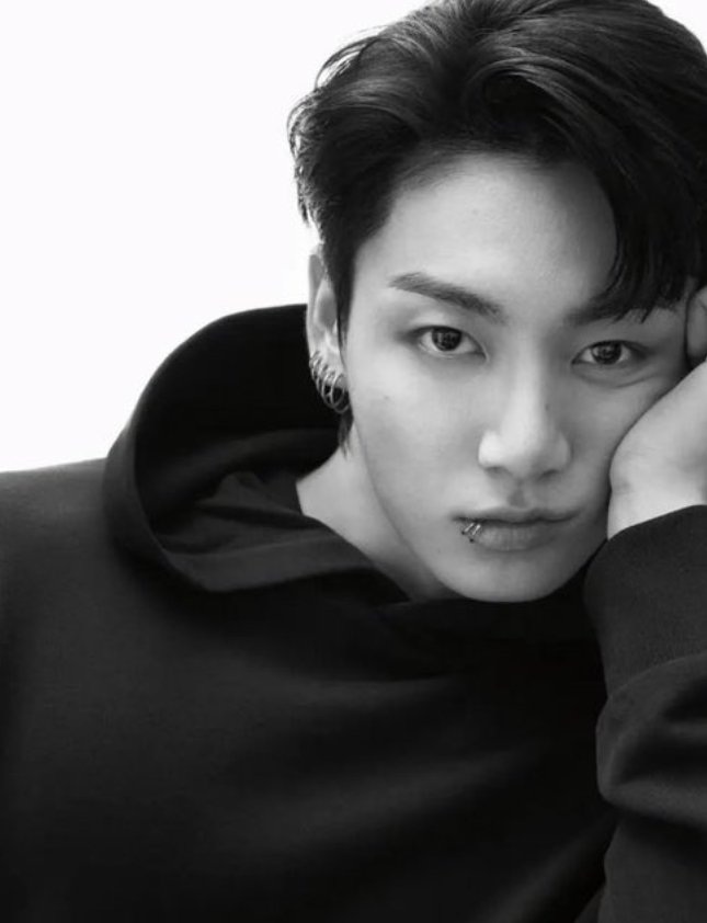 JJK_Pakistan's tweet photo. JungKook is the first and only Asian Artist in history to won “The Male Artist” category at the People Choice Awards! https://t.co/c6oKZYGXV2