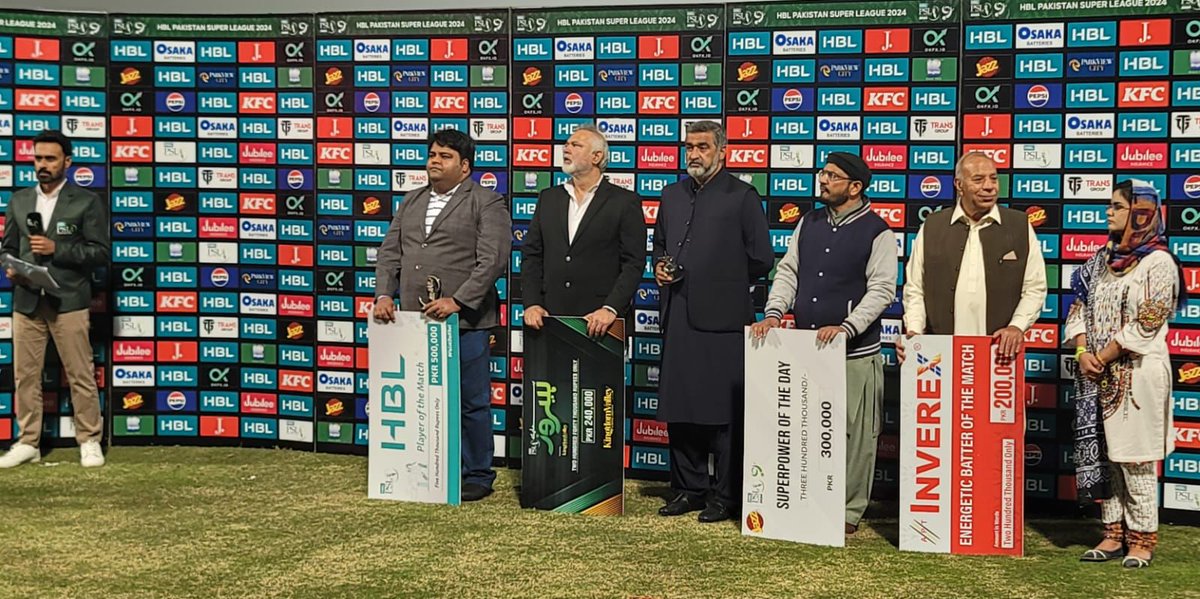 ماشاءاللہ
<a href="/tariqsarwar984/">𝕋𝕒𝕣𝕚𝕢 𝕊𝕒𝕣𝕨𝕒𝕣</a> ممبر بورڈ آف گورنرز <a href="/TheRealPCB/">Pakistan Cricket</a>
میں آف دی میچ دیتے ہوئے
 کرکٹ آرگنائزرز اور پرموٹرز کی عزت و وقار کی بحالی کی جانب یہ پہلا قدم ۔ جلد ڈسٹرکٹس اور ریجنز کے مسائل حل ہو ں گے اور انہیں مکمل خود مختاری ملے گی❤️❤️🌹🌹
<a href="/MohsinnaqviC42/">Mohsin Naqvi</a> <a href="/talpur1/">Suleman Talpur</a> <a href="/RanaAnisAhmad/">Rana Anees</a>