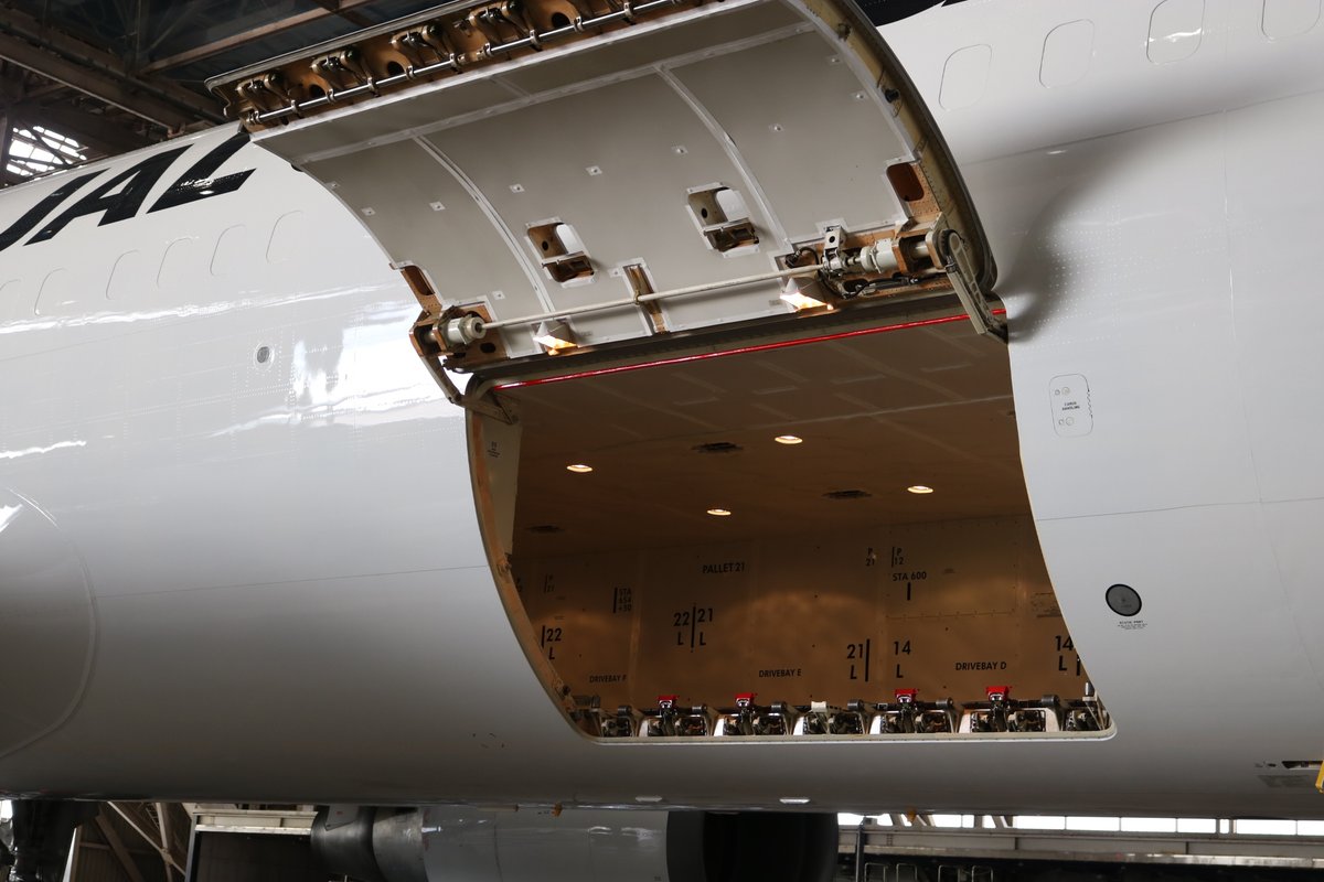📝お知らせ📝 本日2月19日、#ボーイング767-300ER型機の貨物専用機