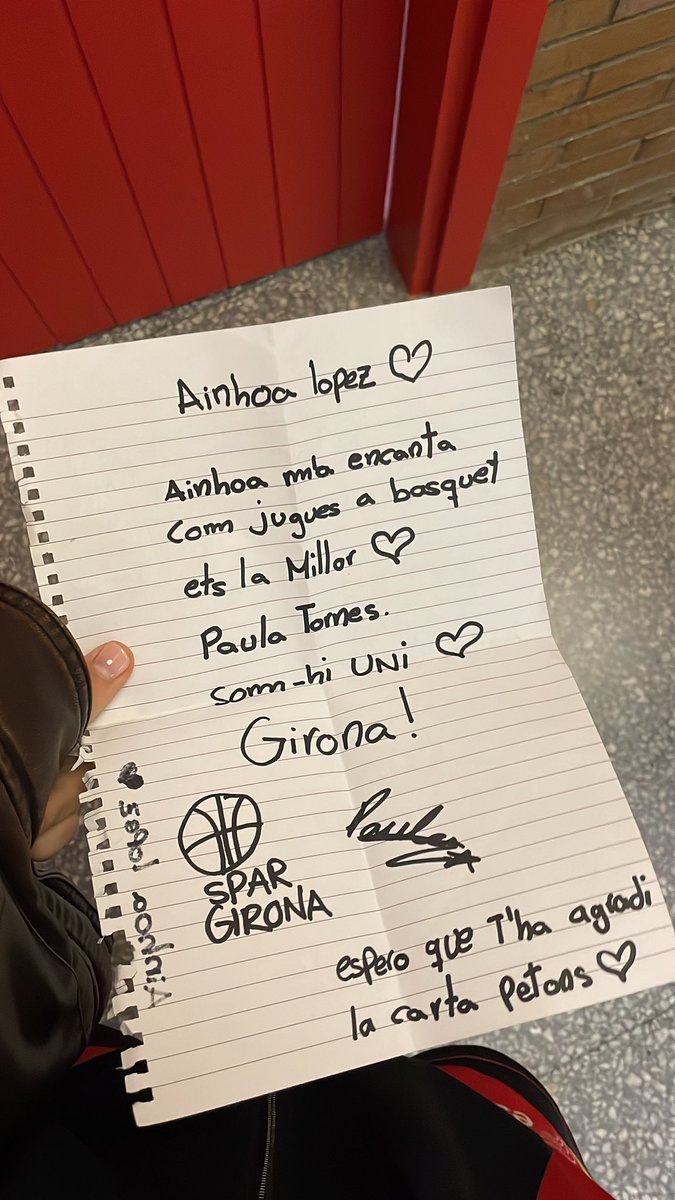 ainhoalopezr8's tweet photo. ❤️🩹.. gràcies a l'afició ahir, és l'únic que puc dir. Dijous us tornem a necessitar! https://t.co/pm4sV4Lrux