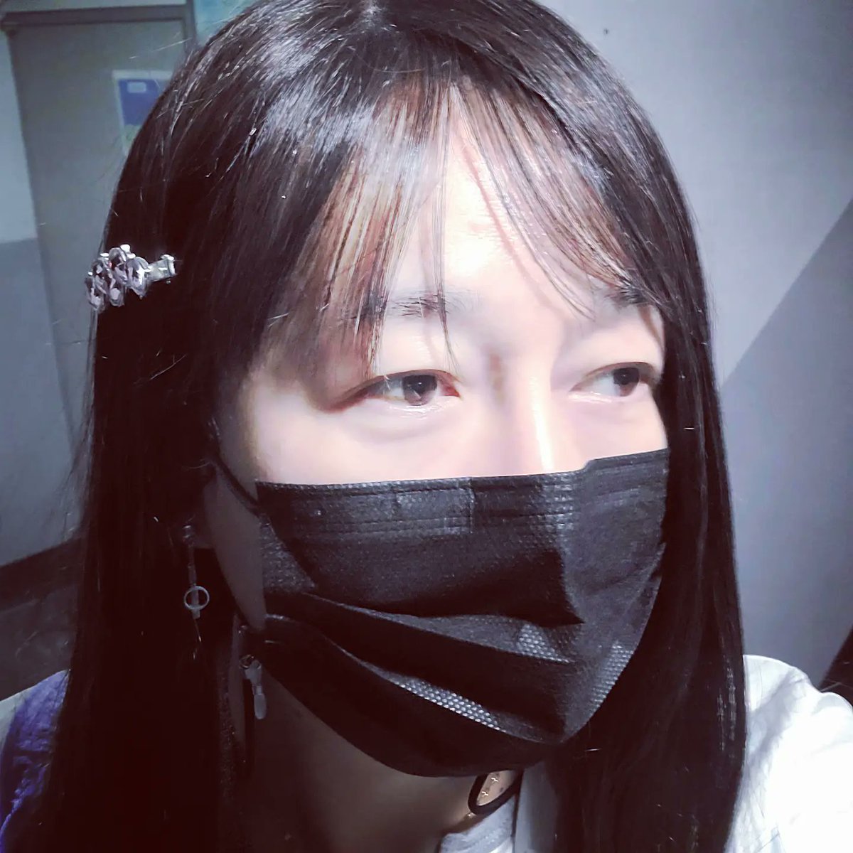 화장안하고 가발하고 
옷, 악세만 착용후 찰칵^^

#cd #crossdressers #ladyboy #transgender #shemale #touch #女裝 #女裝子 #男の娘 #시디 #쉬멜 #트젠  #여장 #바이 #페티쉬 #마사지 #청주 #청주시디 #청주cd #생얼 #가발 #마스크