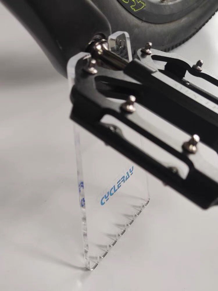 WilmsGoods's tweet photo. Transparent foot supports for road bikes and mountain bikes are very novel!#bikerlife #cycling https://t.co/XBUOHKNX6w