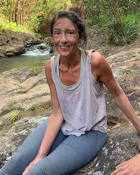 In May 2019, Amanda Eller was lost for 17 days in the forests of Maui after a three-mile hike turned into a harrowing ordeal. She set out on foot without a cell phone, food, or water, as she only planned to be out for a short jaunt. After venturing off the trail, she wasn’t able