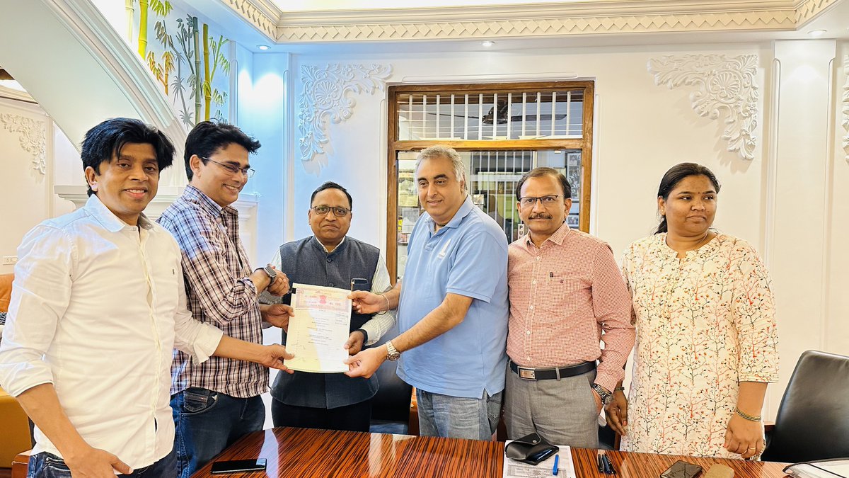 FAISALmouthshut's tweet photo. Happy to announce our investment and strategic partnership with Krishidoot Bio Herbal, a promising fast-growing startup based in Nashik MH, specializing in bio/organic fertilizers. This marks our family's second major initiative in the agri-tech domain. We are thrilled about the synergy of agriculture and technology, poised to bring long-term benefits for farmers, consumers, and entrepreneurs alike.