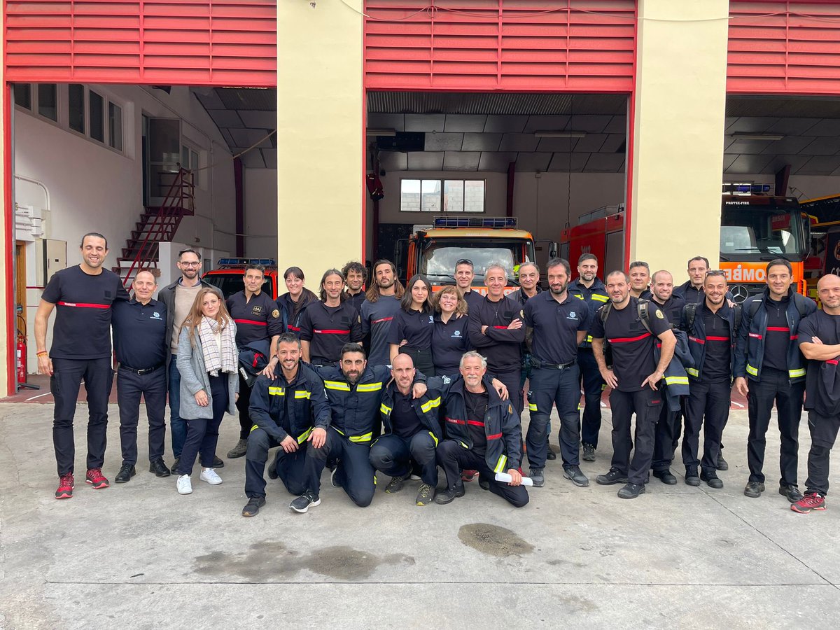 nloucollado's tweet photo. Gracias a @str782 @MCavanillas Enrique Parada y a todo el equipo de @aib_de por su dedicación  y profesionalidad. Ha sido un auténtico placer! Y gracias a @BombersValencia por su implicación en la formación de sus intervinientes 🚨 https://t.co/s3fuZFLi1O