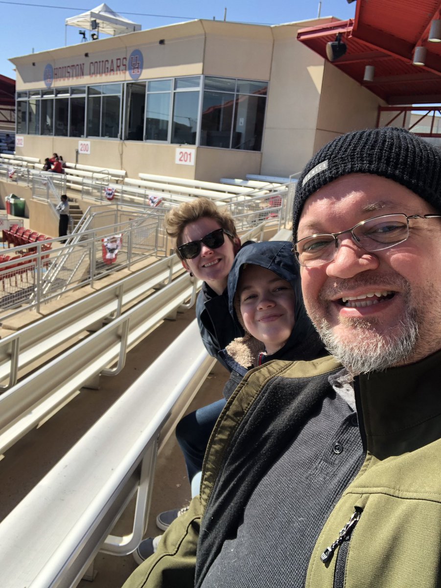 EffectualEdu's tweet photo. Got to take the fam to a great college baseball game today at @UHouston  where I teach on the side and see the @UHCougarBB team play really well, including two over-the-fence homers. 
⚾️ #gocoogs #UH #UHCoogs https://t.co/TKwvz1OEJP