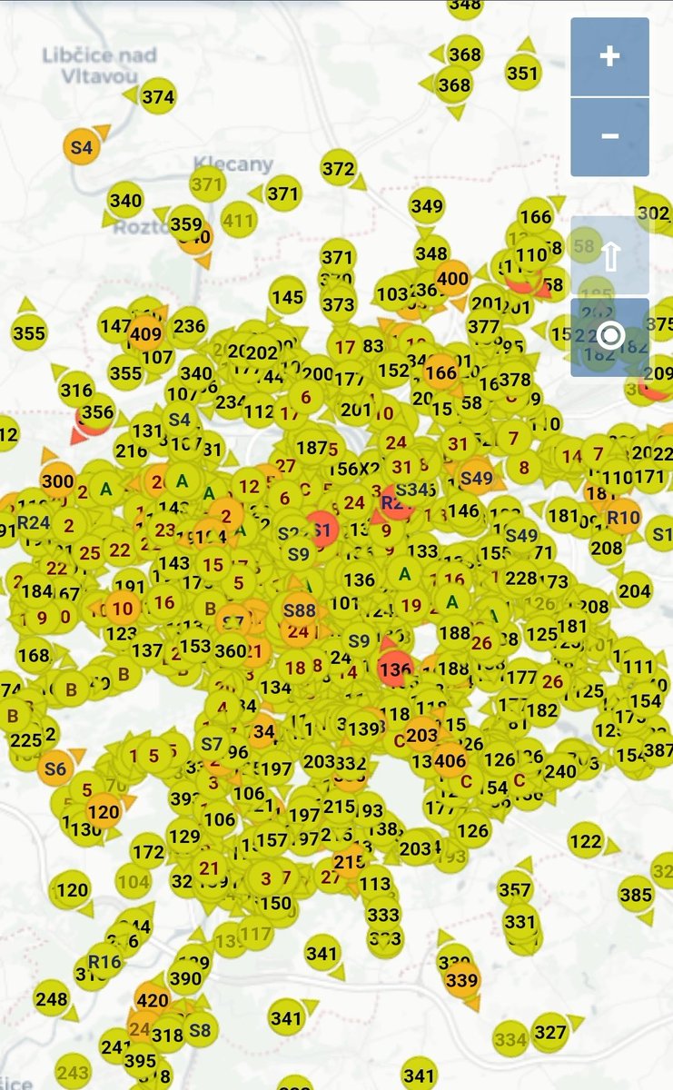 PetjaNovak's tweet photo. @Svoboda_Slavek @PrahaEU MHD jede. Prakticky bez problémů. I "kravaťáci" v Uhříněvsi (kteří se pravidelně na zastávkách nevyskytují) zvládli odcestovat do zaměstnání S9tkou. https://t.co/DuRipyDI9T
