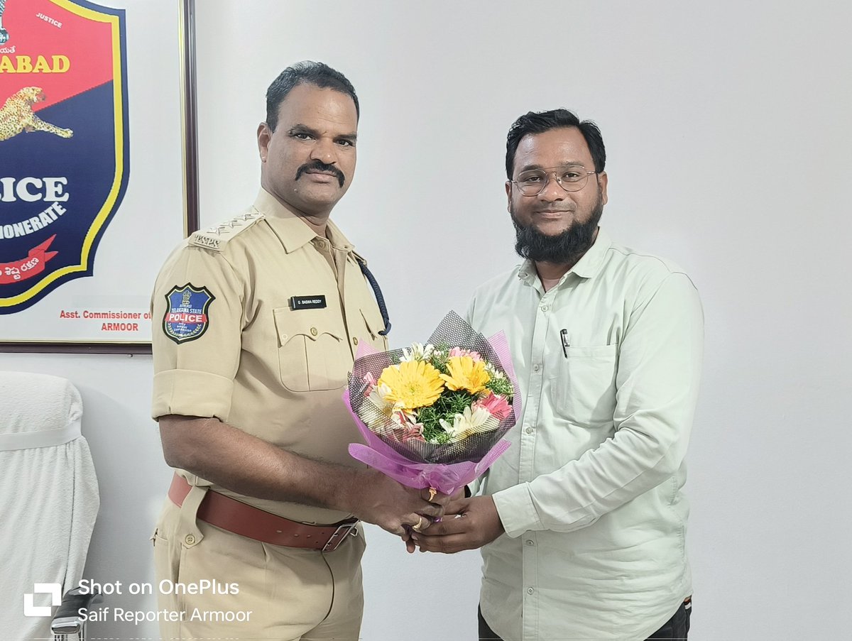 msaifali123's tweet photo. Today Met new ACP Armoor Baswa Reddy Sir.. 💐💐 https://t.co/WrXfNbZEaz