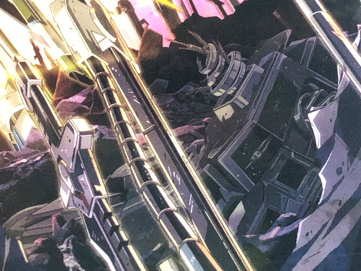 よく見ると大破したデスティニーガンダムとストライクフリーダム